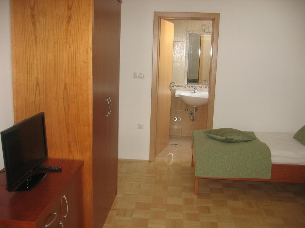 Gostilna In Prenocisce Kocjan Hotel Bizeljsko Room photo