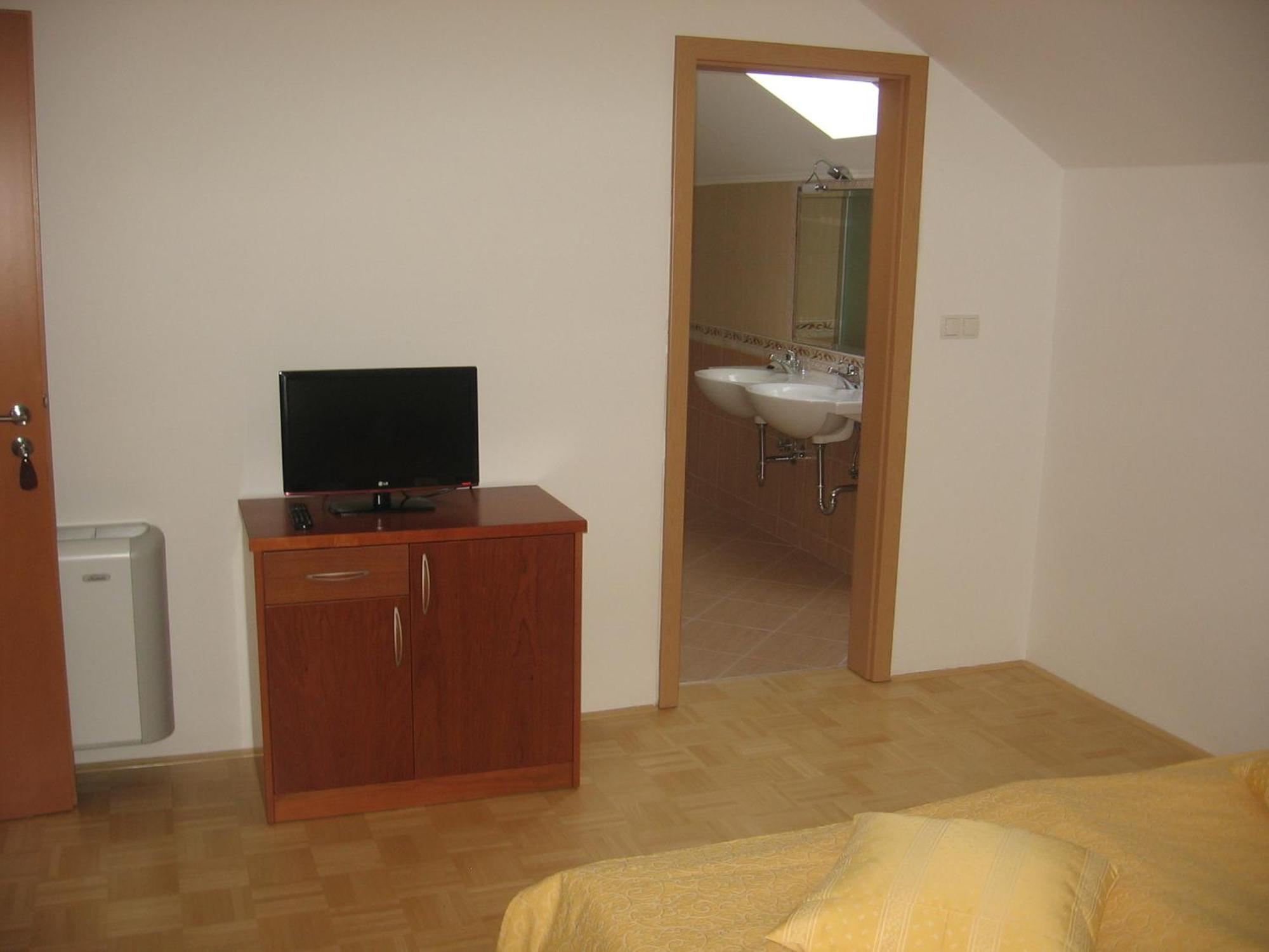 Gostilna In Prenocisce Kocjan Hotel Bizeljsko Room photo