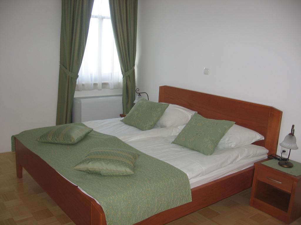 Gostilna In Prenocisce Kocjan Hotel Bizeljsko Exterior photo